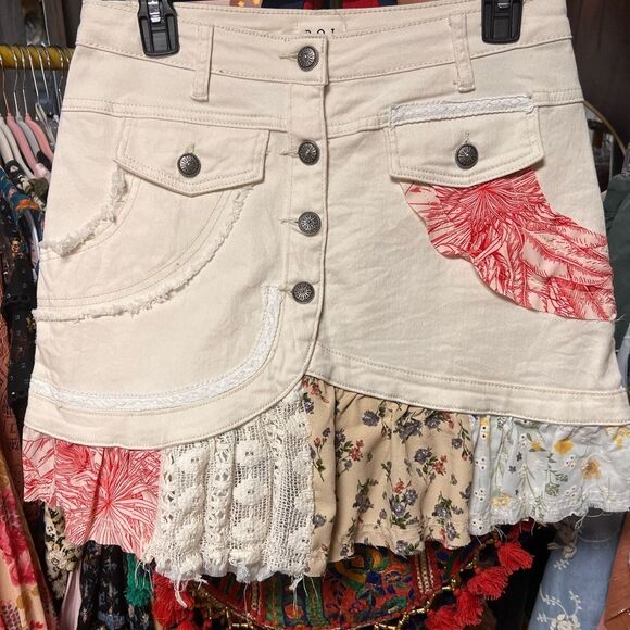 POL Boho Patchwork Denim Ruffle Hem Mini Skirt in Cream NWOT - Picture 6 of 8